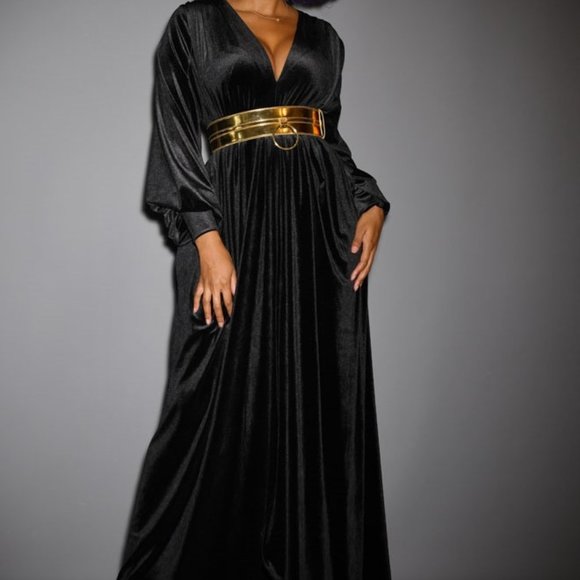 Deadly Is The Female - NWT - Claudia Black Velvet Gown - Out of Stock/Dead Stock - Picture 2 of 3